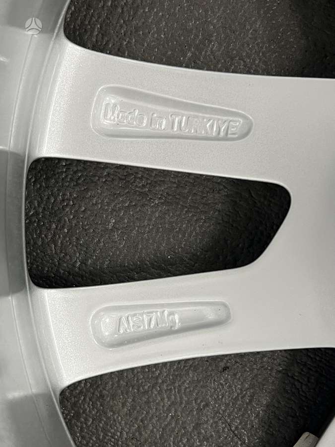 Audi A3 8V NAUJI originalūs ratai, light alloy, R17