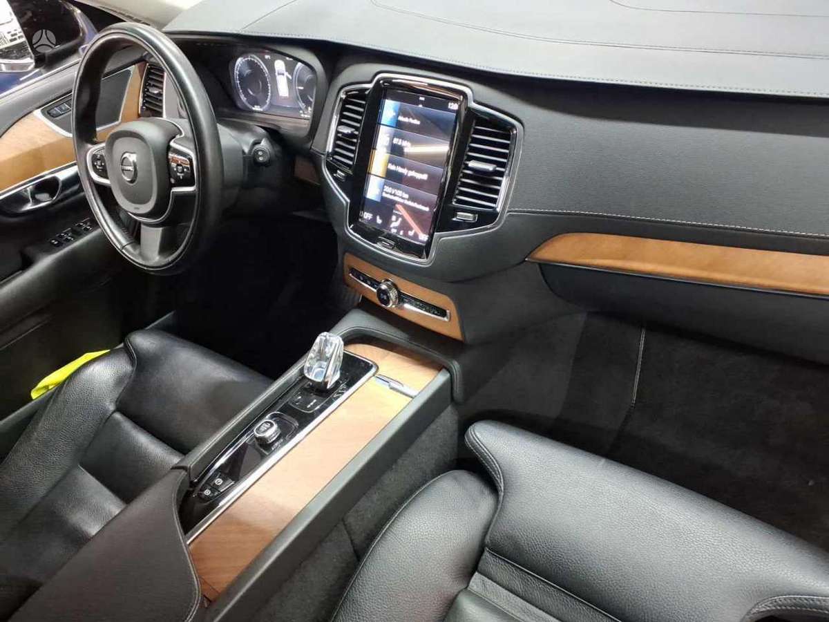 Volvo XC90 - 7
