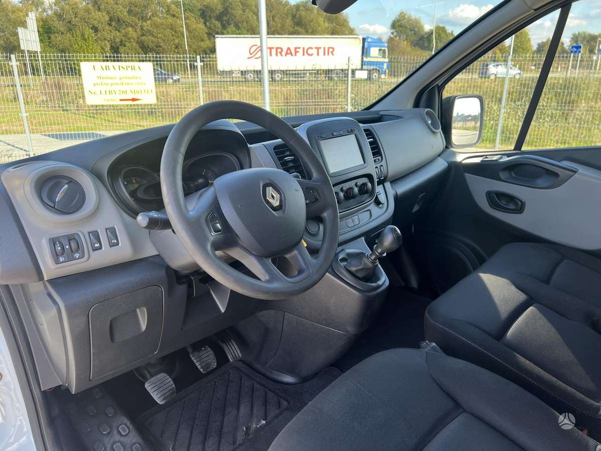 Renault Trafic - 8