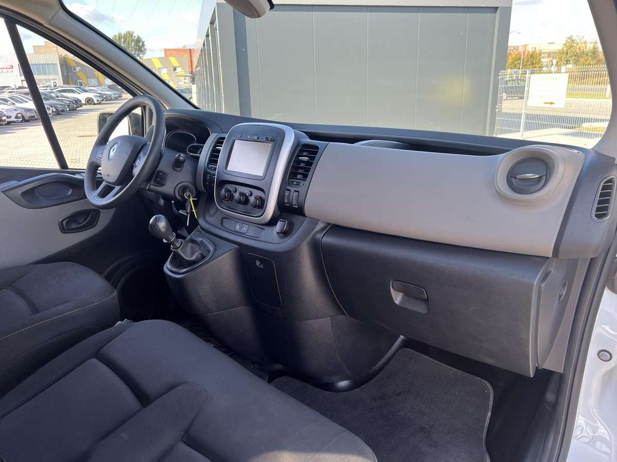 Renault Trafic - 9
