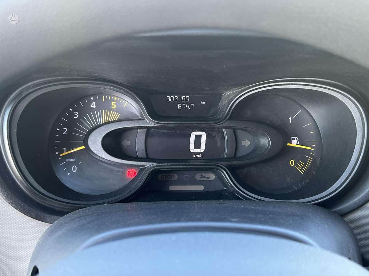 Renault Trafic - 12