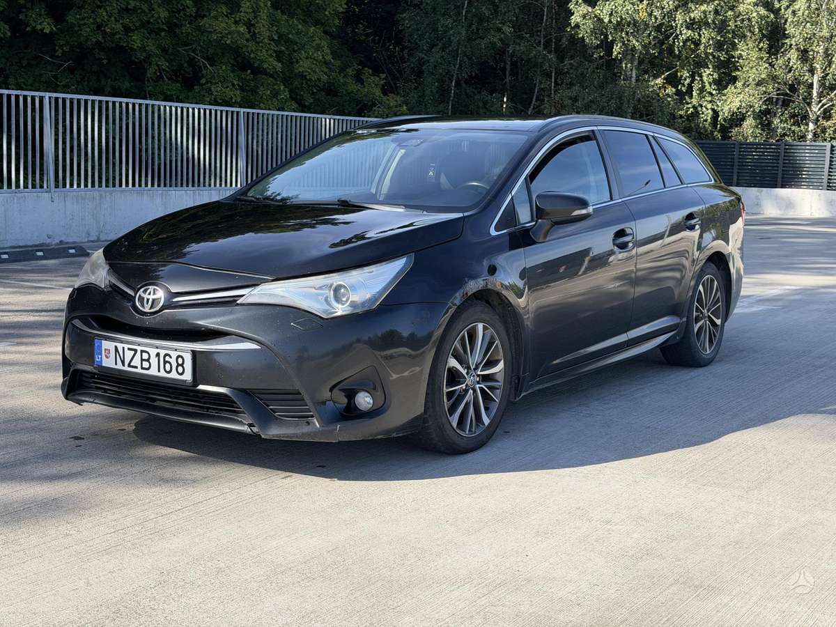 Toyota Avensis - 1