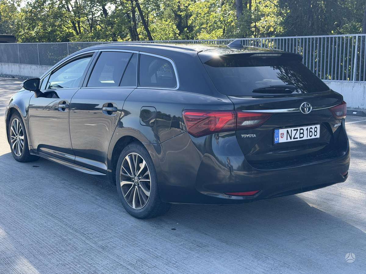 Toyota Avensis - 5