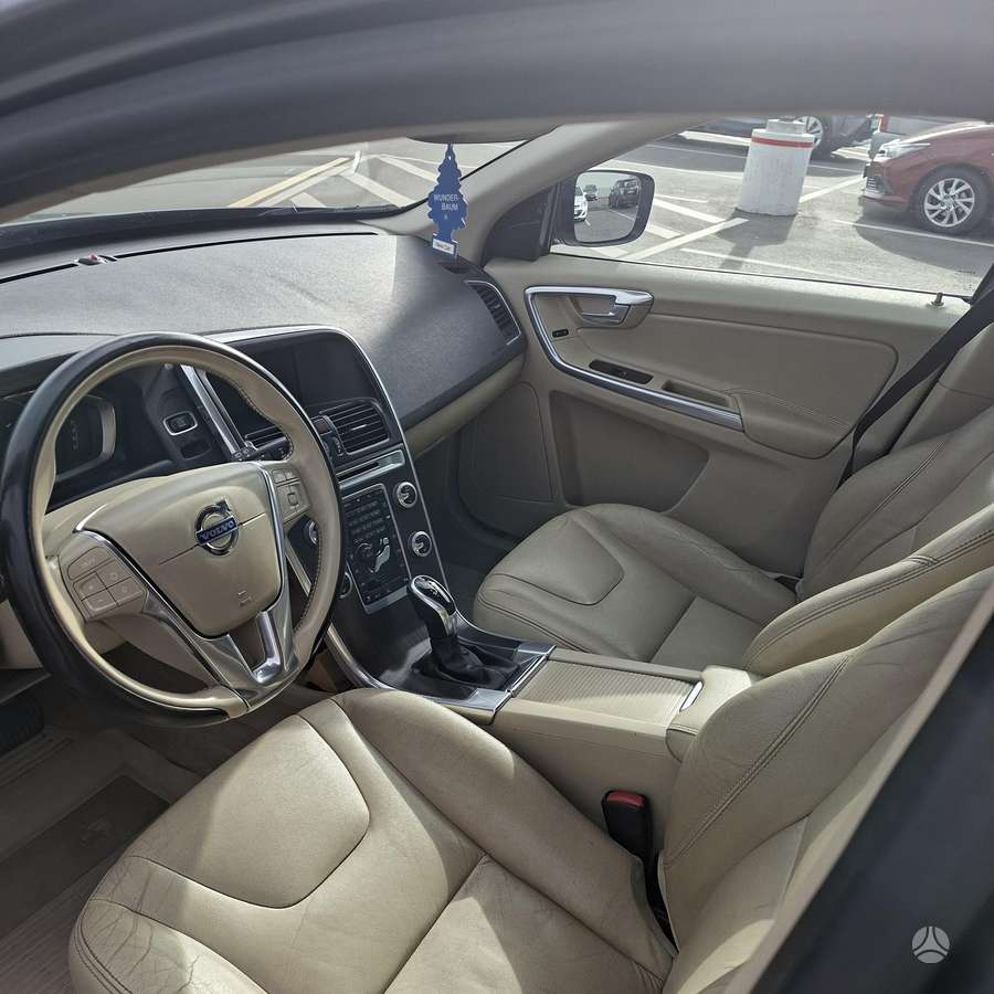 Volvo XC60 - 4