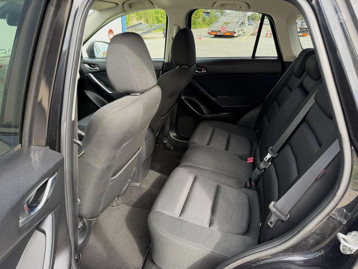 Mazda CX-5, 2.2 l., off-road / crossover
