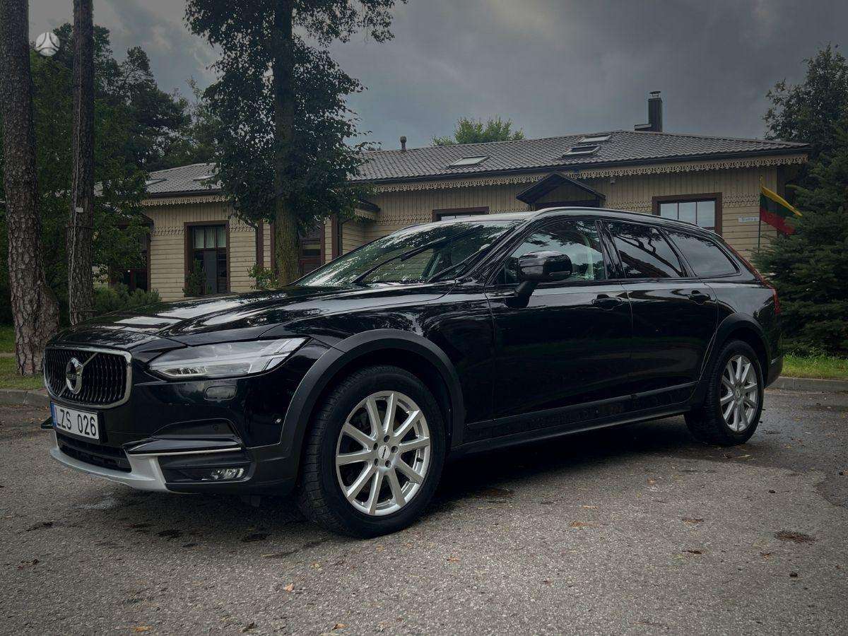 Volvo V90 Cross Country - 2