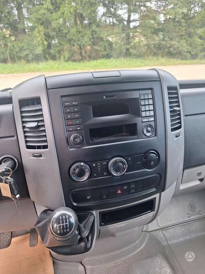 Volkswagen Crafter - 8