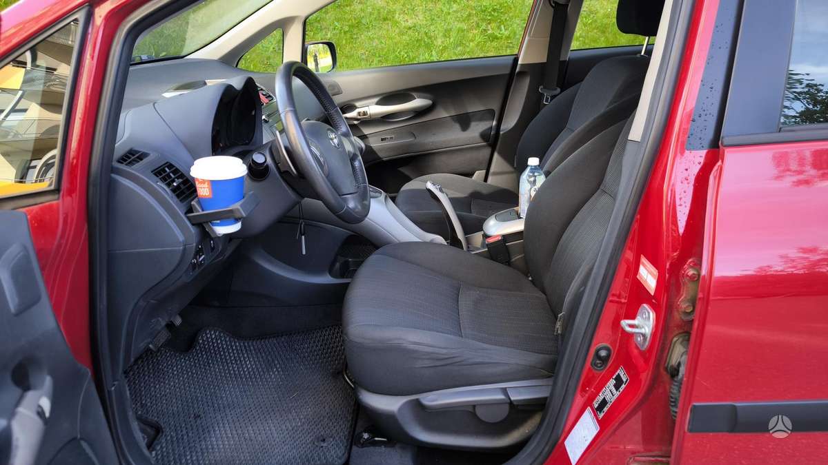 Toyota Auris - 11