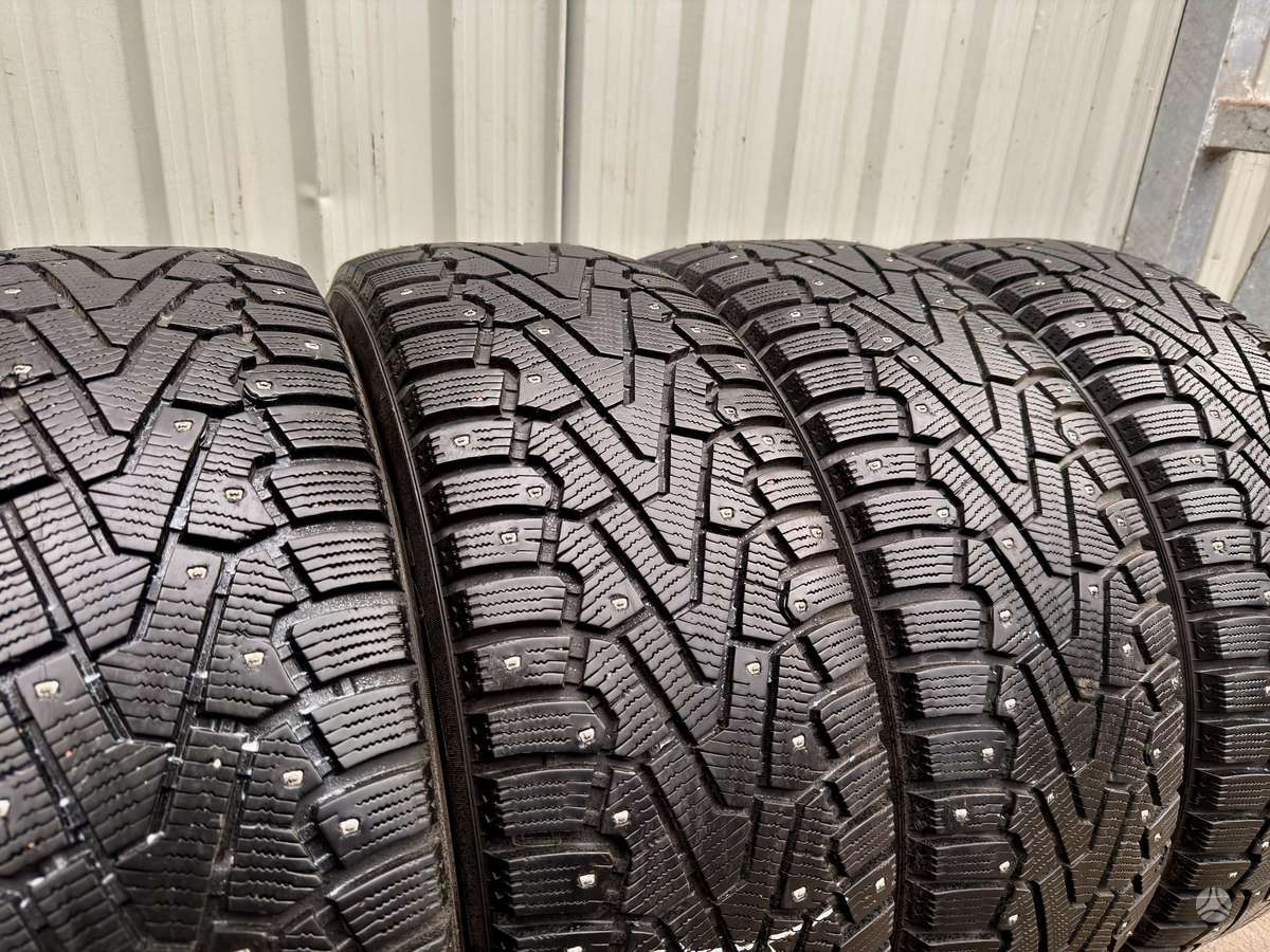 Pirelli Ice Zero, winter 235/55 R19