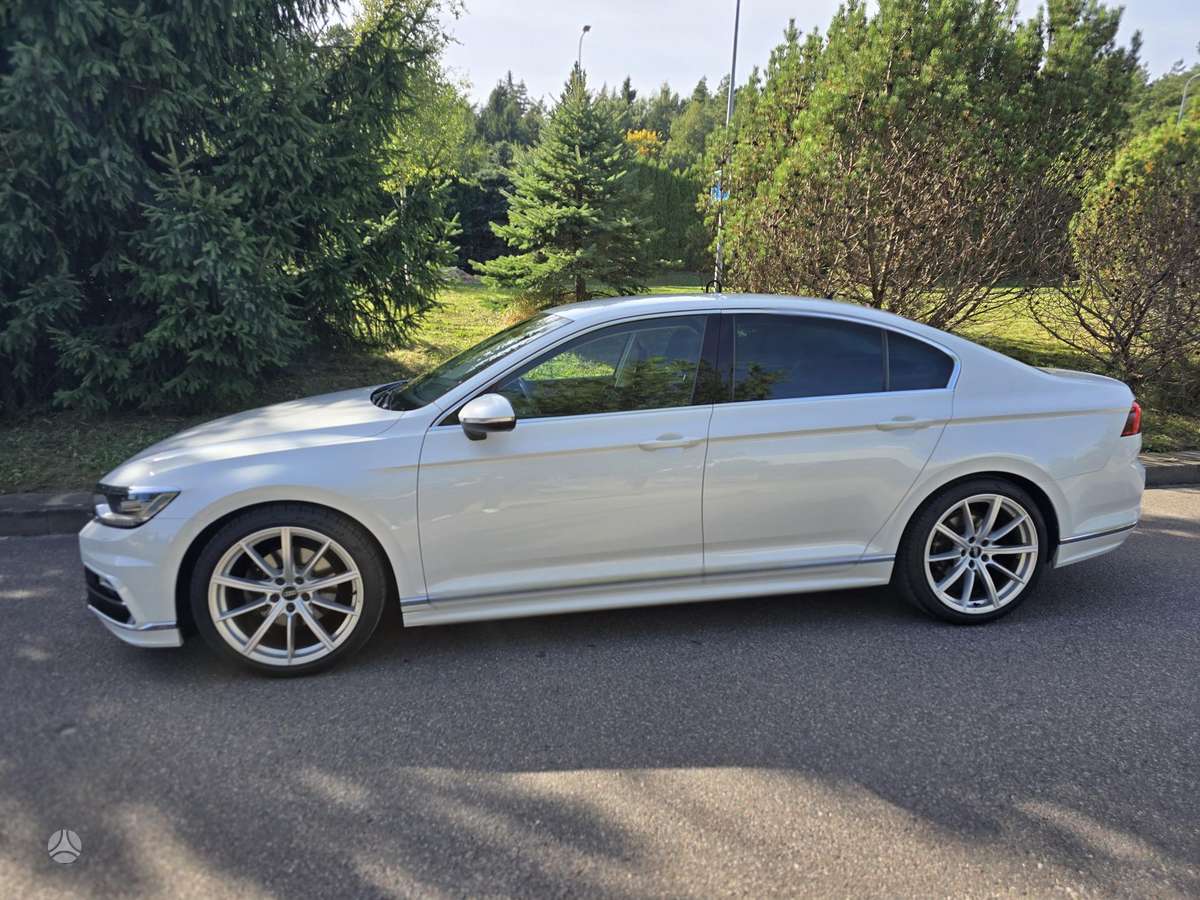 Volkswagen Passat - 4