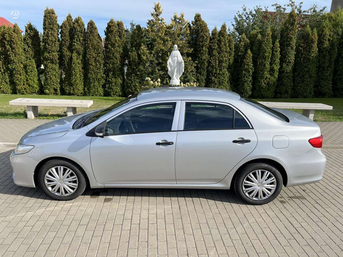 Toyota Corolla, 1.4 l., Седан