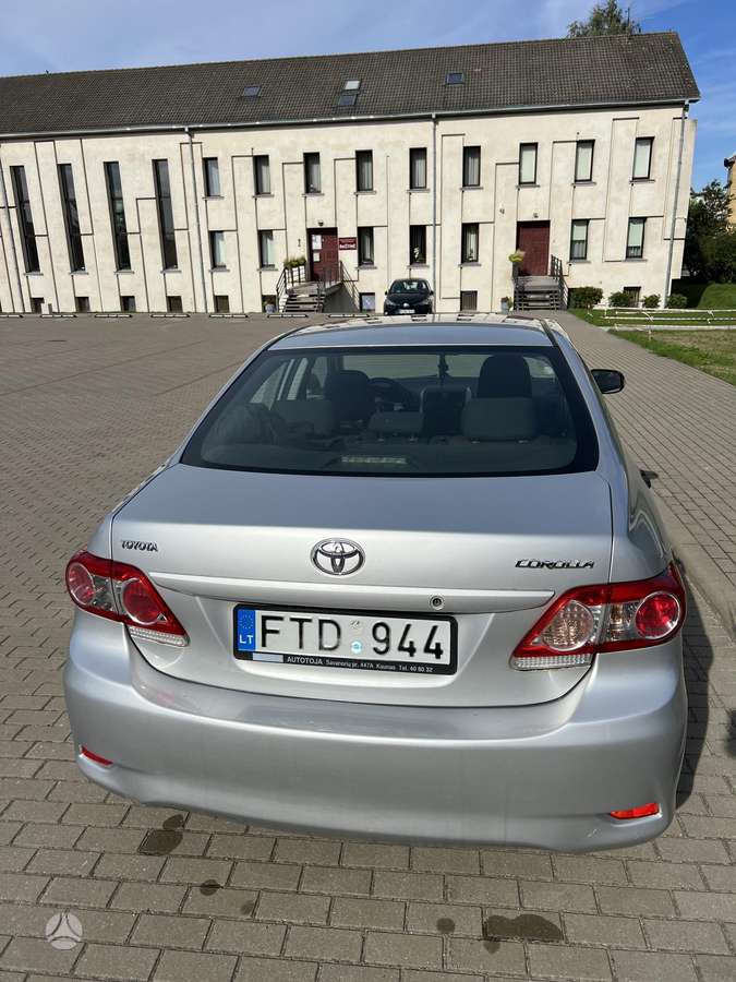 Toyota Corolla - 7