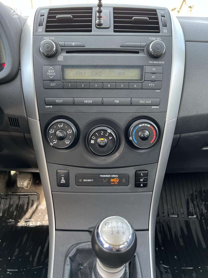 Toyota Corolla - 11
