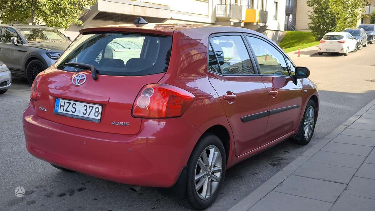 Toyota Auris - 2