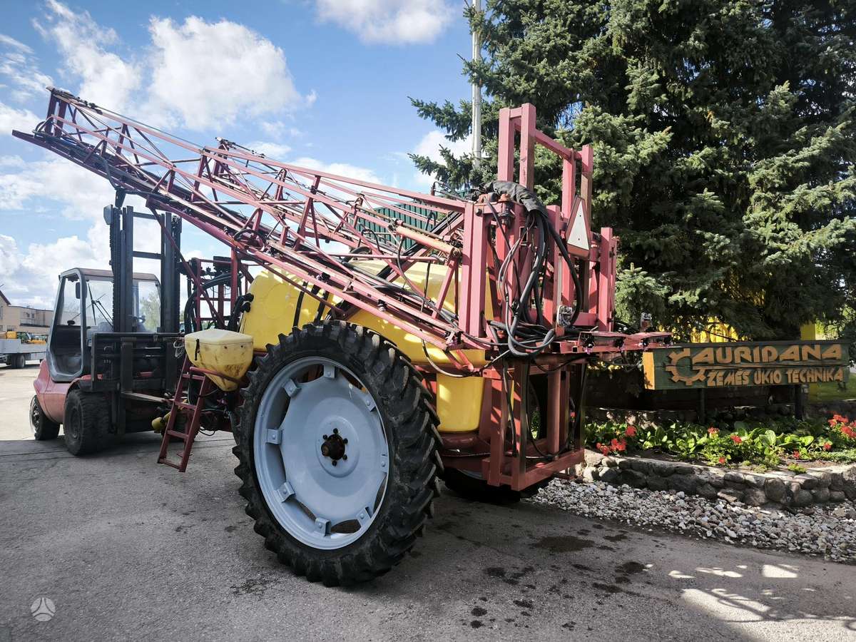 Hardi 2500, разбрызгиватели