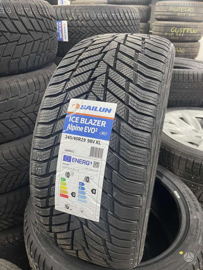 Sailun Ice Blazer Alpine Evo 2, winter 245/40 R19