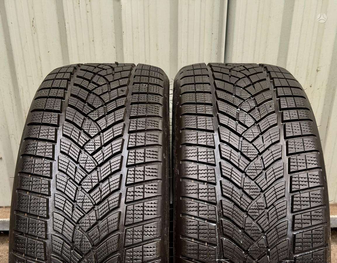 Goodyear UltraGrip Performance +, зимние 245/40 R19