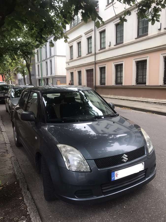 Suzuki Swift, 1.3 l., hatchback