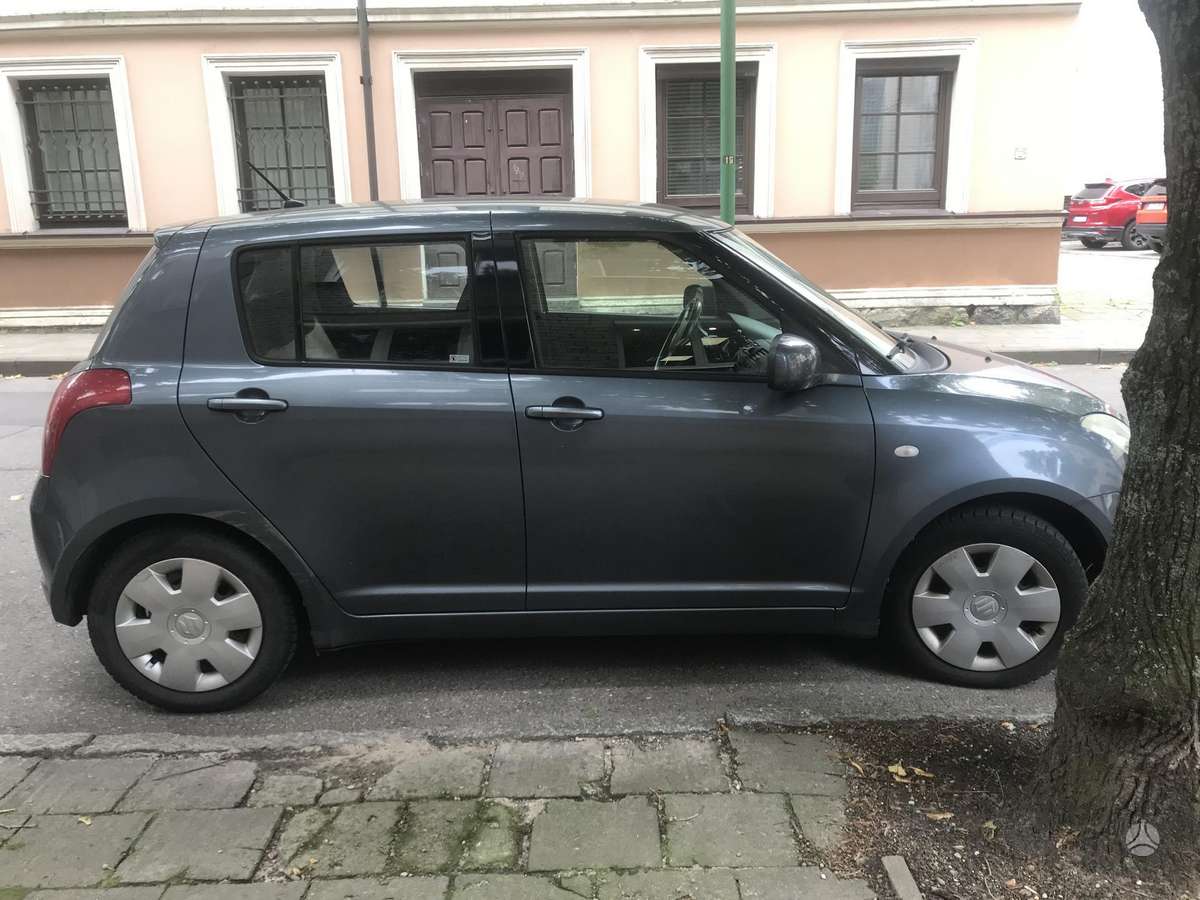 Suzuki Swift, 1.3 l., Хэтчбек