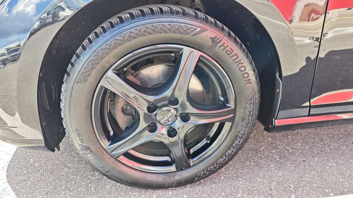 Volkswagen Golf - 9