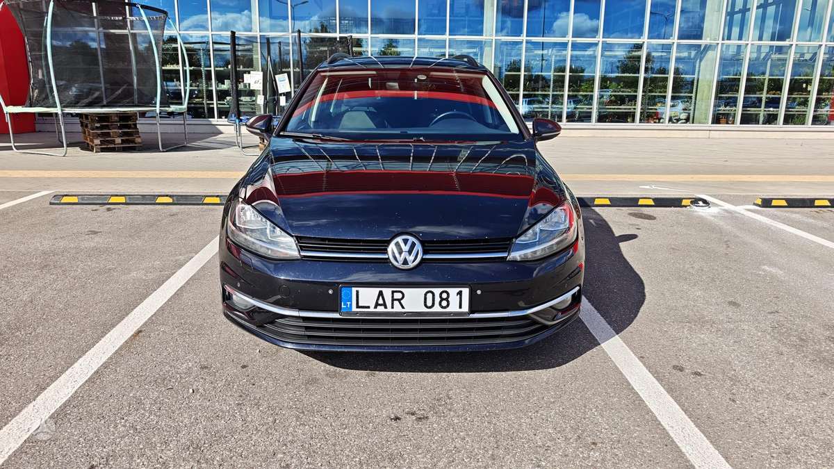 Volkswagen Golf - 2