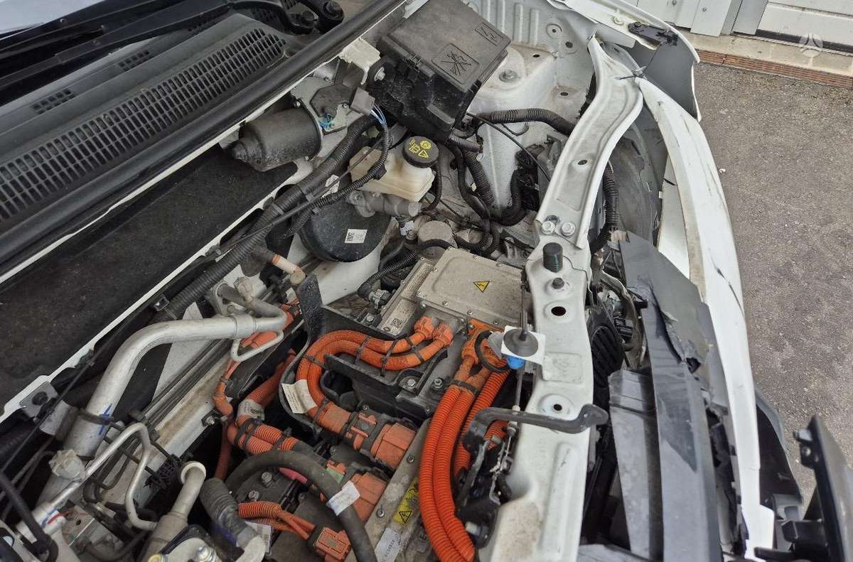 Dacia Spring, Хэтчбек