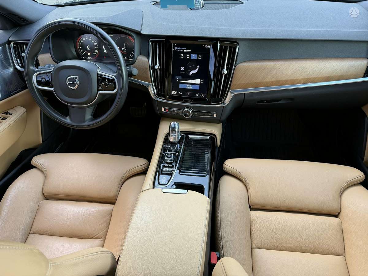 Volvo S90 - 10