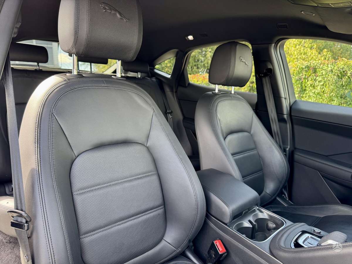 Jaguar E-Pace, 2.0 l., Внедорожник / Кроссовер