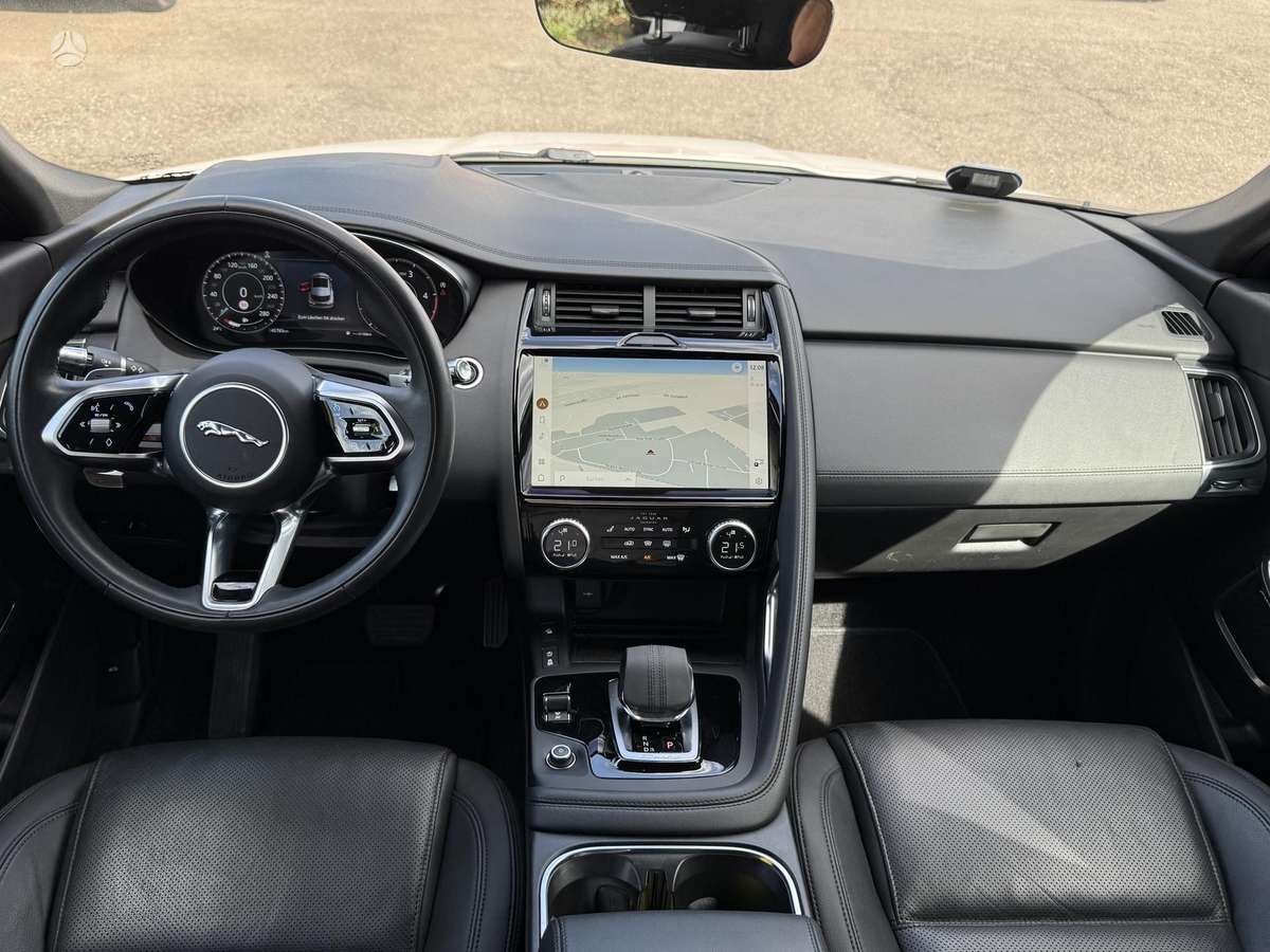 Jaguar E-Pace, 2.0 l., Внедорожник / Кроссовер
