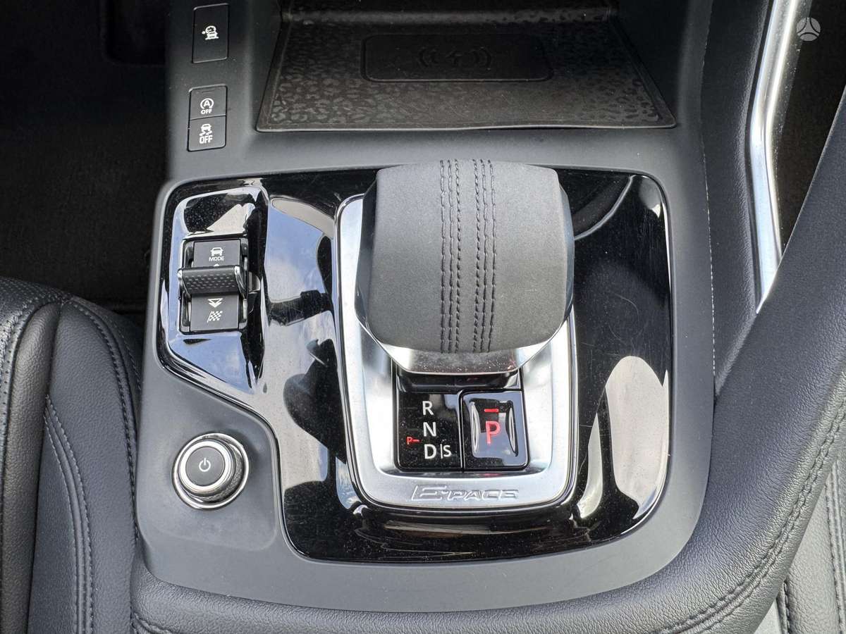 Jaguar E-Pace, 2.0 l., off-road / crossover