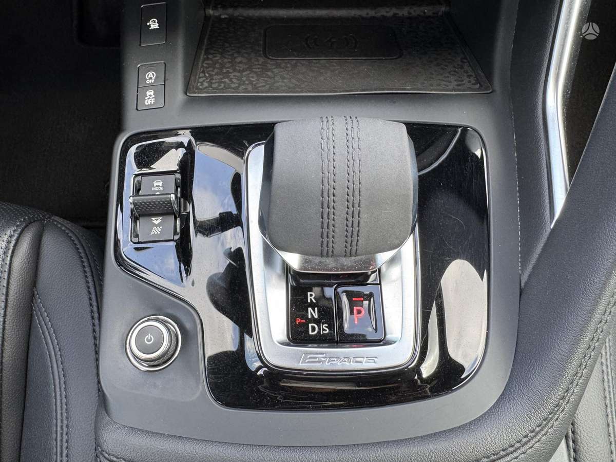 Jaguar E-Pace, 2.0 l., visureigis / krosoveris