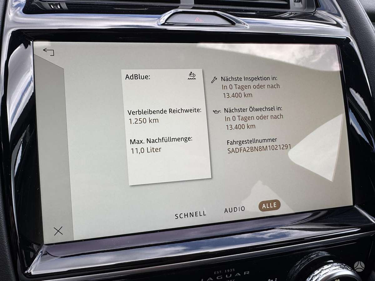 Jaguar E-Pace, 2.0 l., Внедорожник / Кроссовер