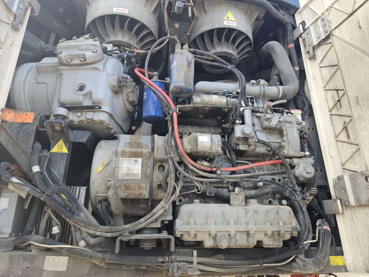 Schmitz SKO 24/L, refrigerated
