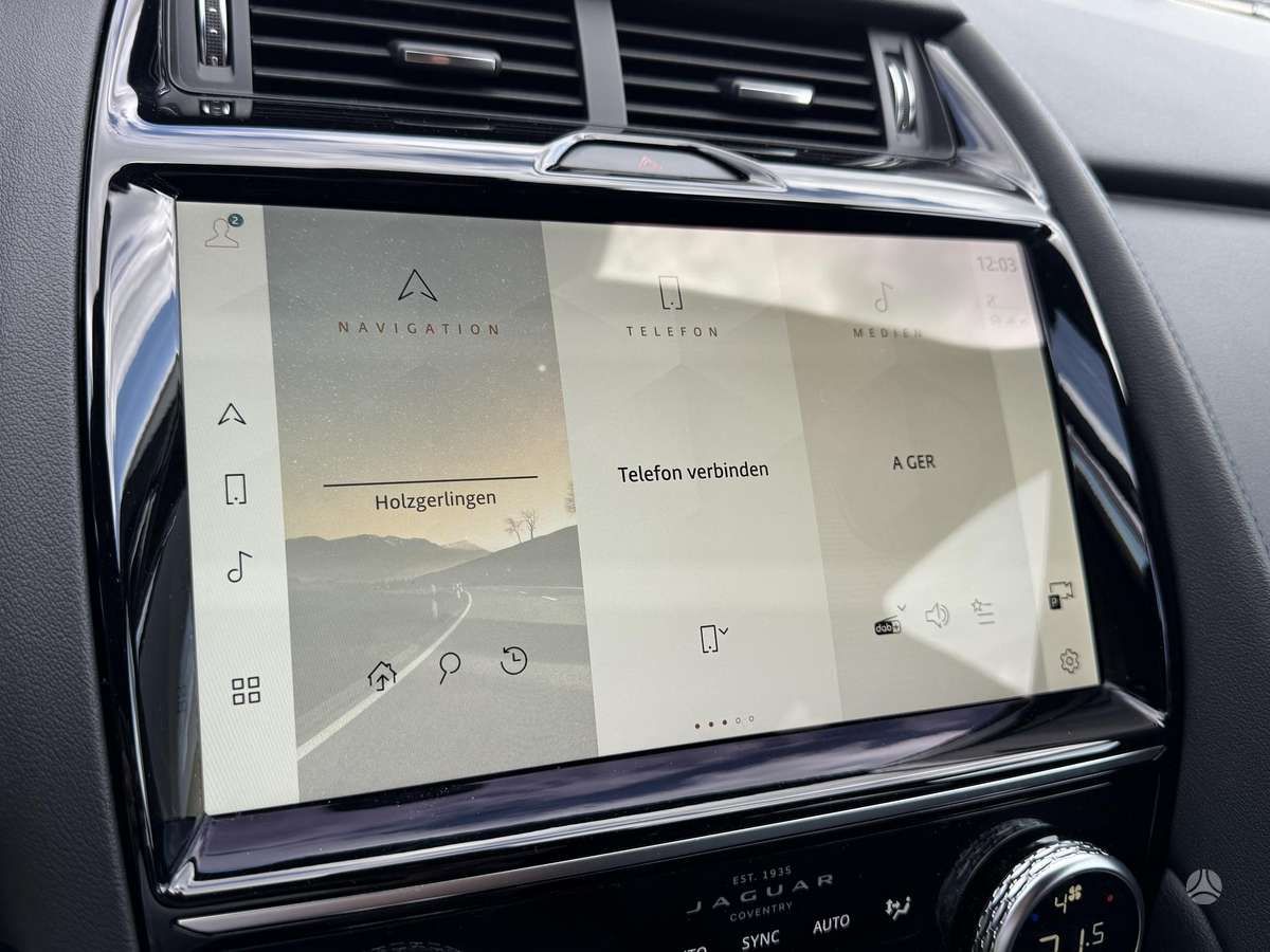 Jaguar E-Pace, 2.0 l., Внедорожник / Кроссовер