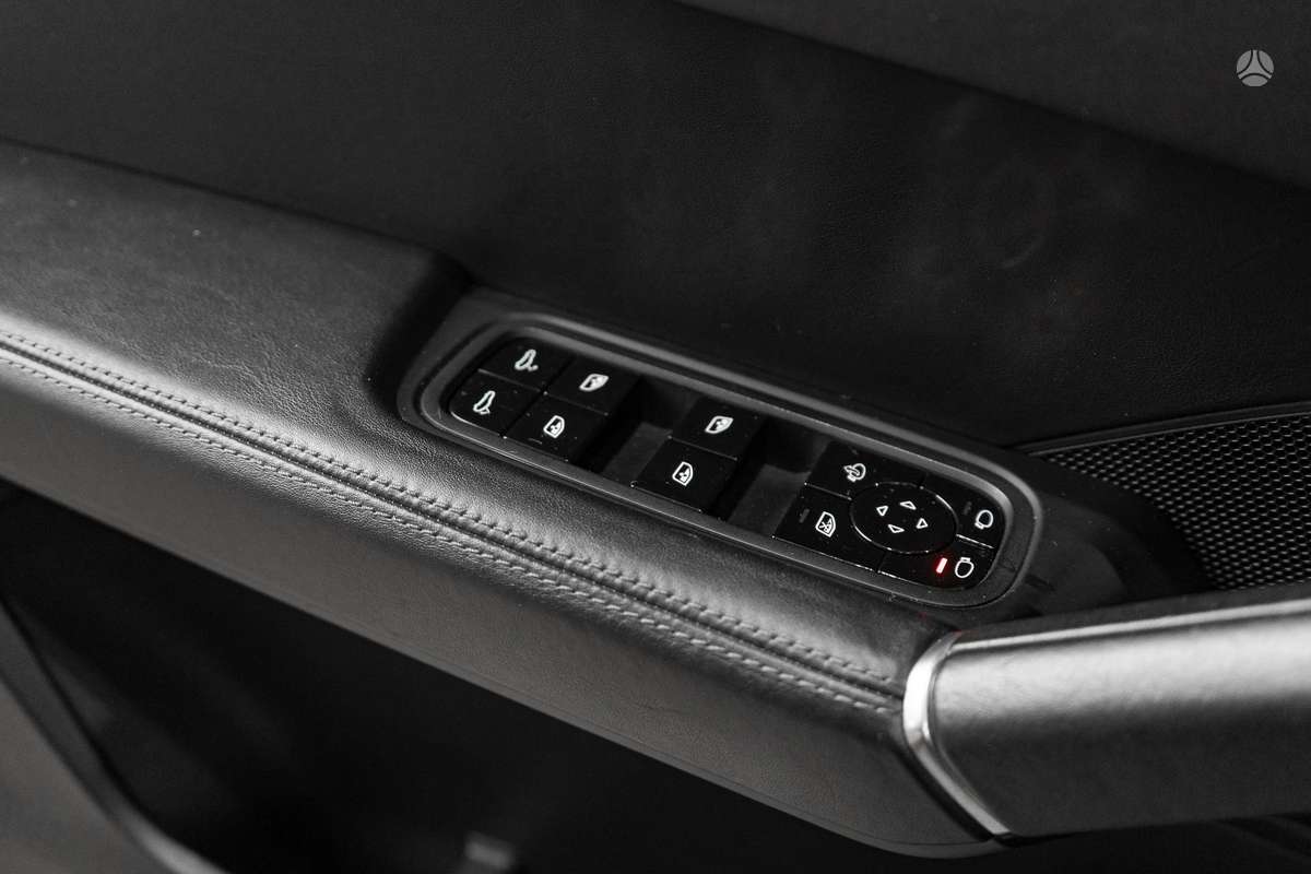 Porsche Cayenne, 2.9 l., off-road / crossover