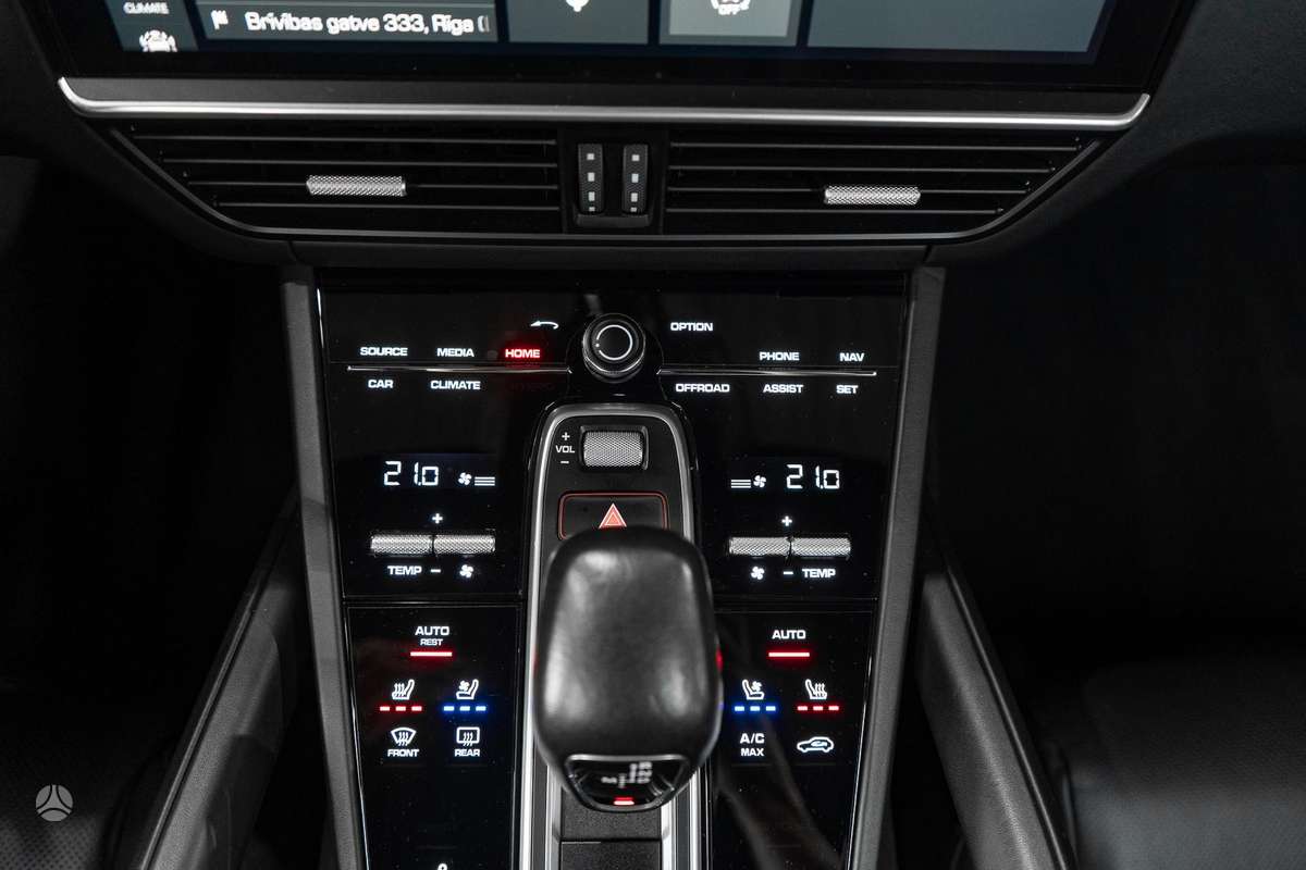 Porsche Cayenne, 2.9 l., off-road / crossover
