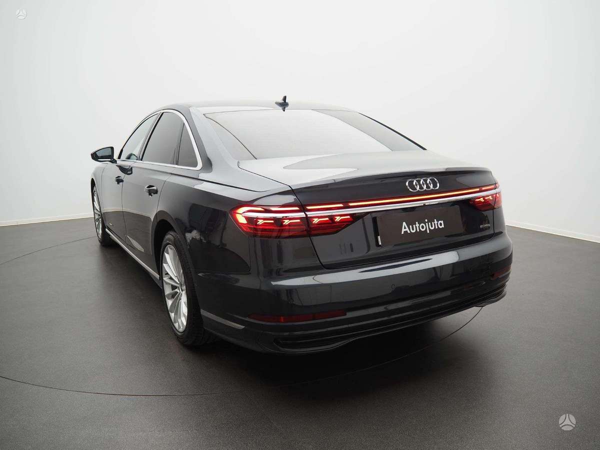Audi A8, 3.0 l., Седан