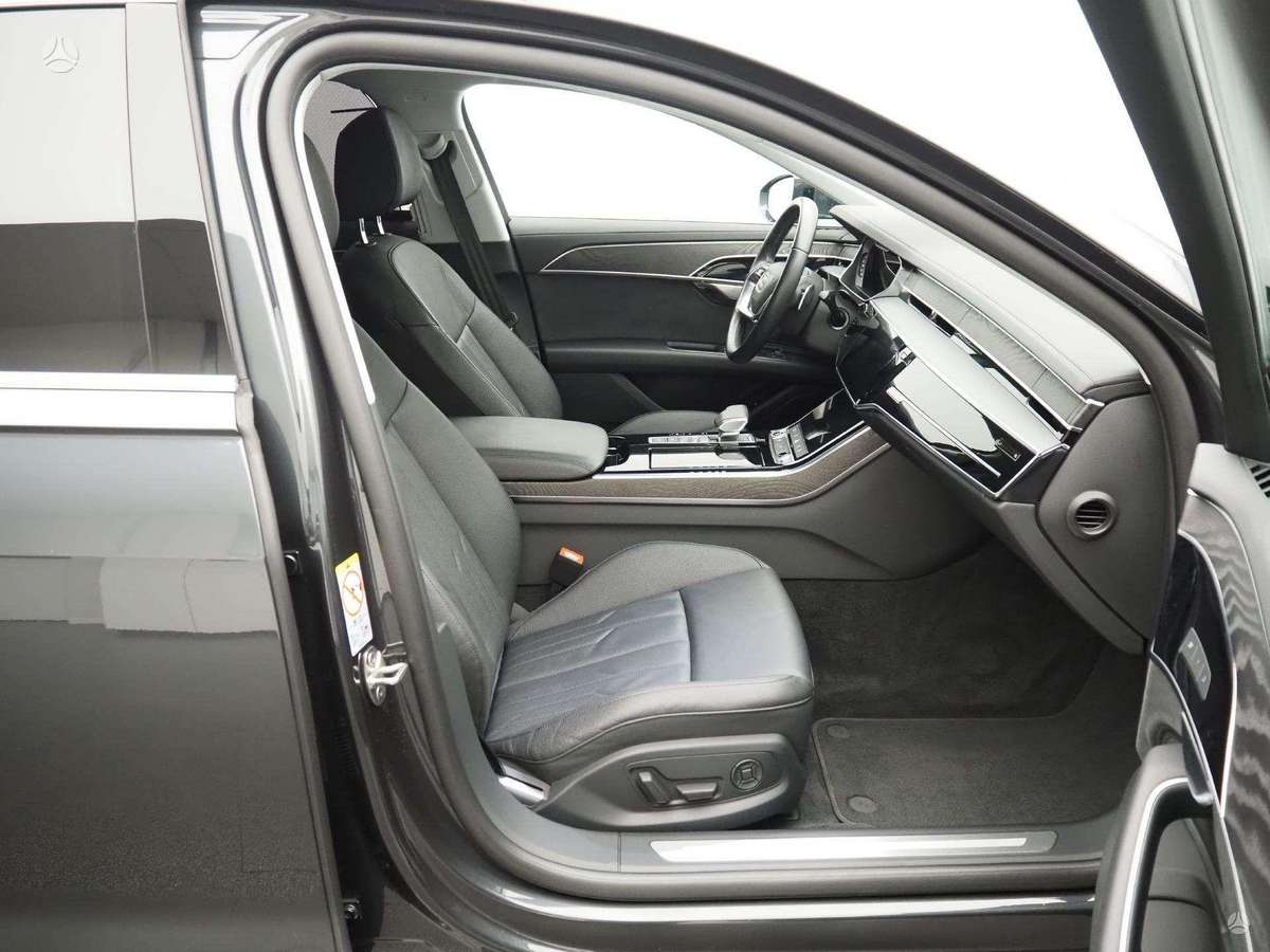 Audi A8, 3.0 l., Седан