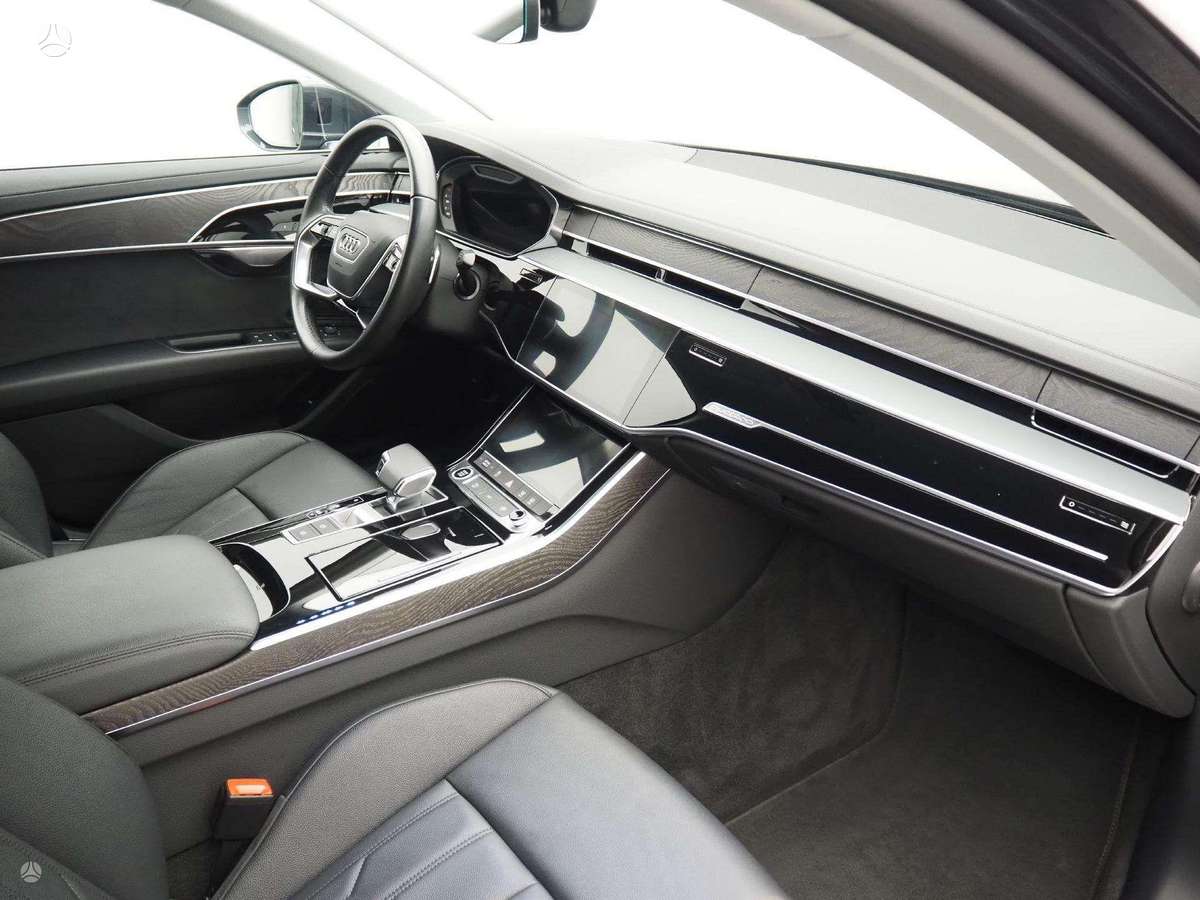 Audi A8, 3.0 l., Седан
