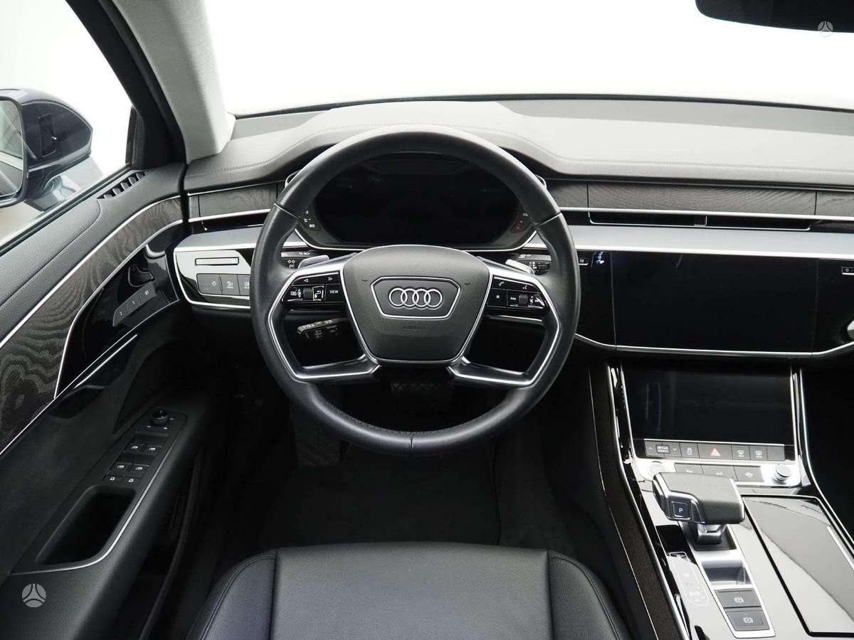 Audi A8, 3.0 l., Седан