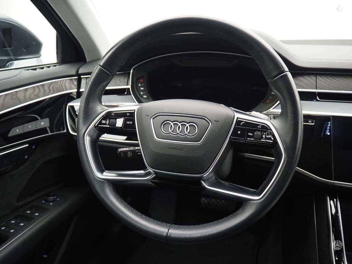 Audi A8, 3.0 l., Седан