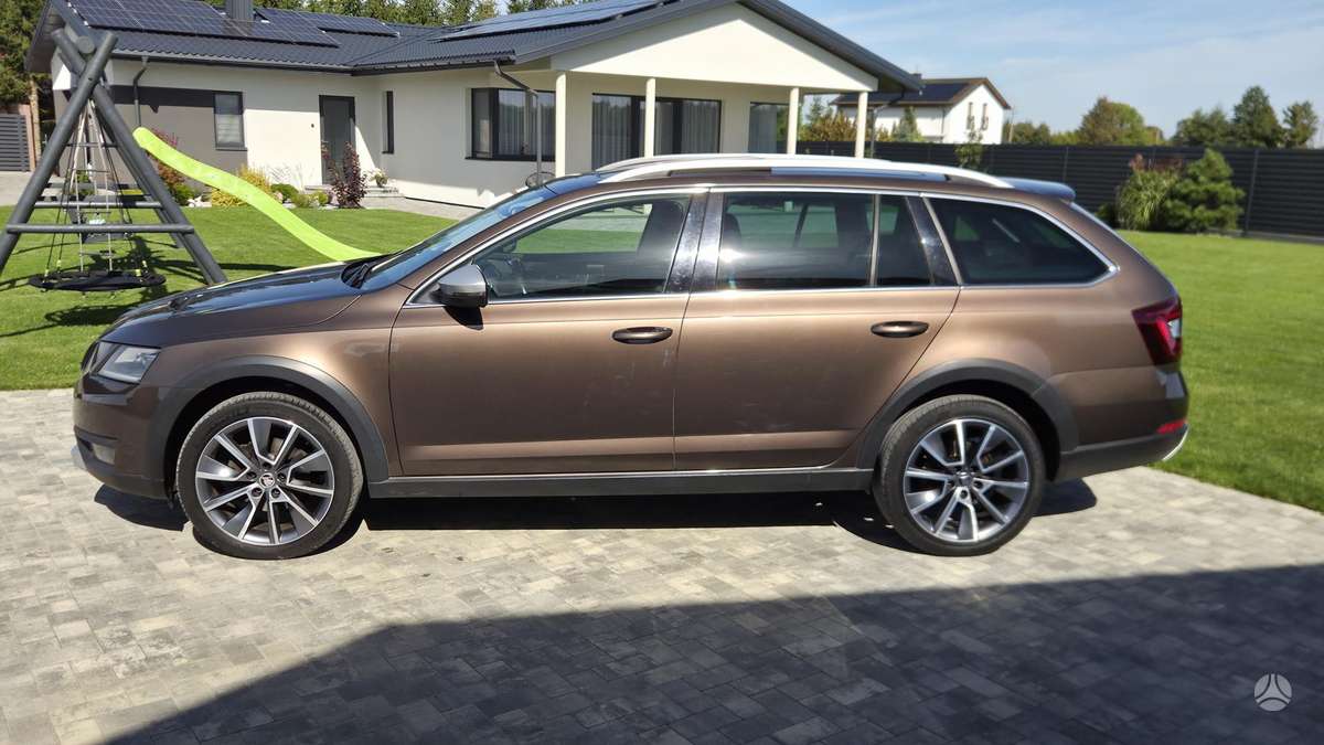 Škoda Octavia Scout - 7