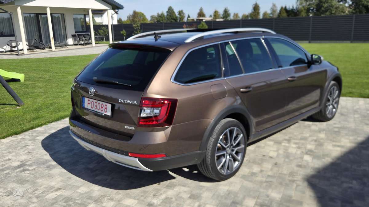 Škoda Octavia Scout - 4