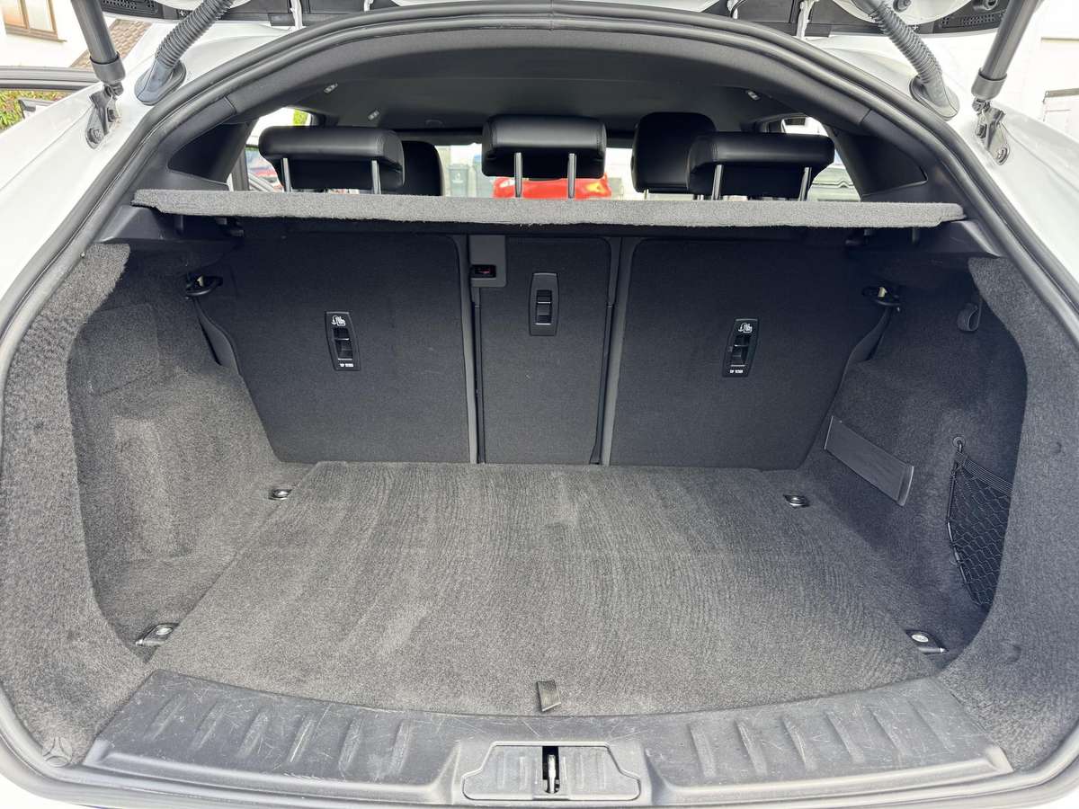 Jaguar E-Pace, 2.0 l., off-road / crossover