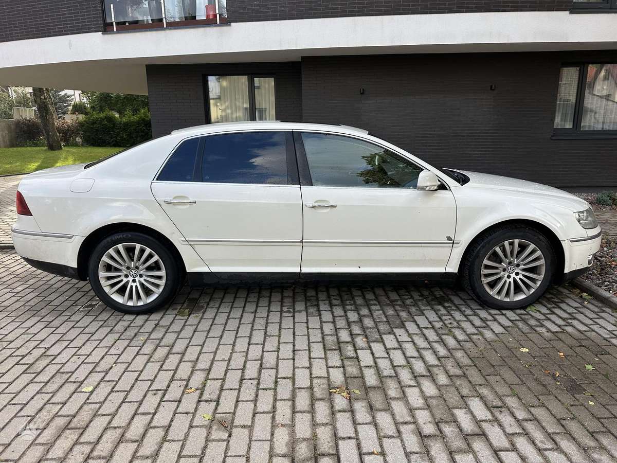 Volkswagen Phaeton - 3