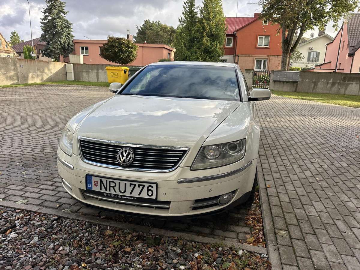 Volkswagen Phaeton - 5
