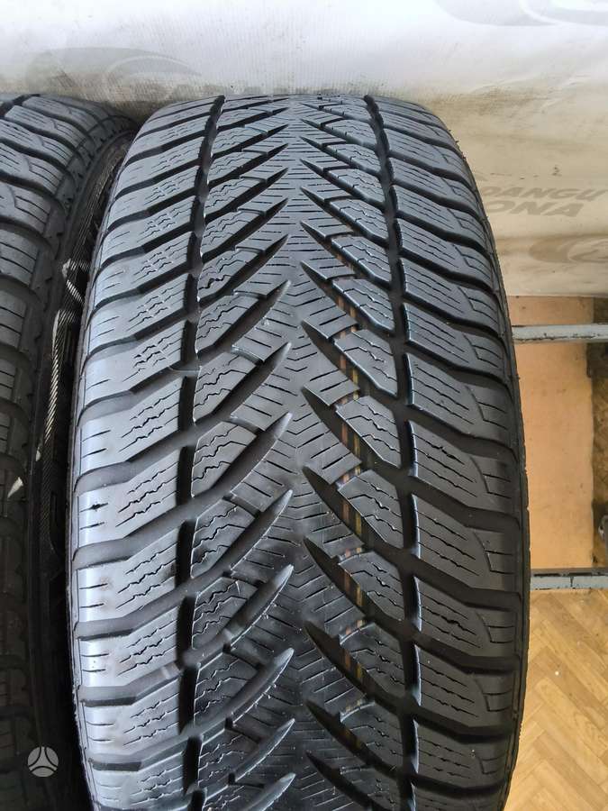 Goodyear Eagle ultra Grip, winter 205/50 R16