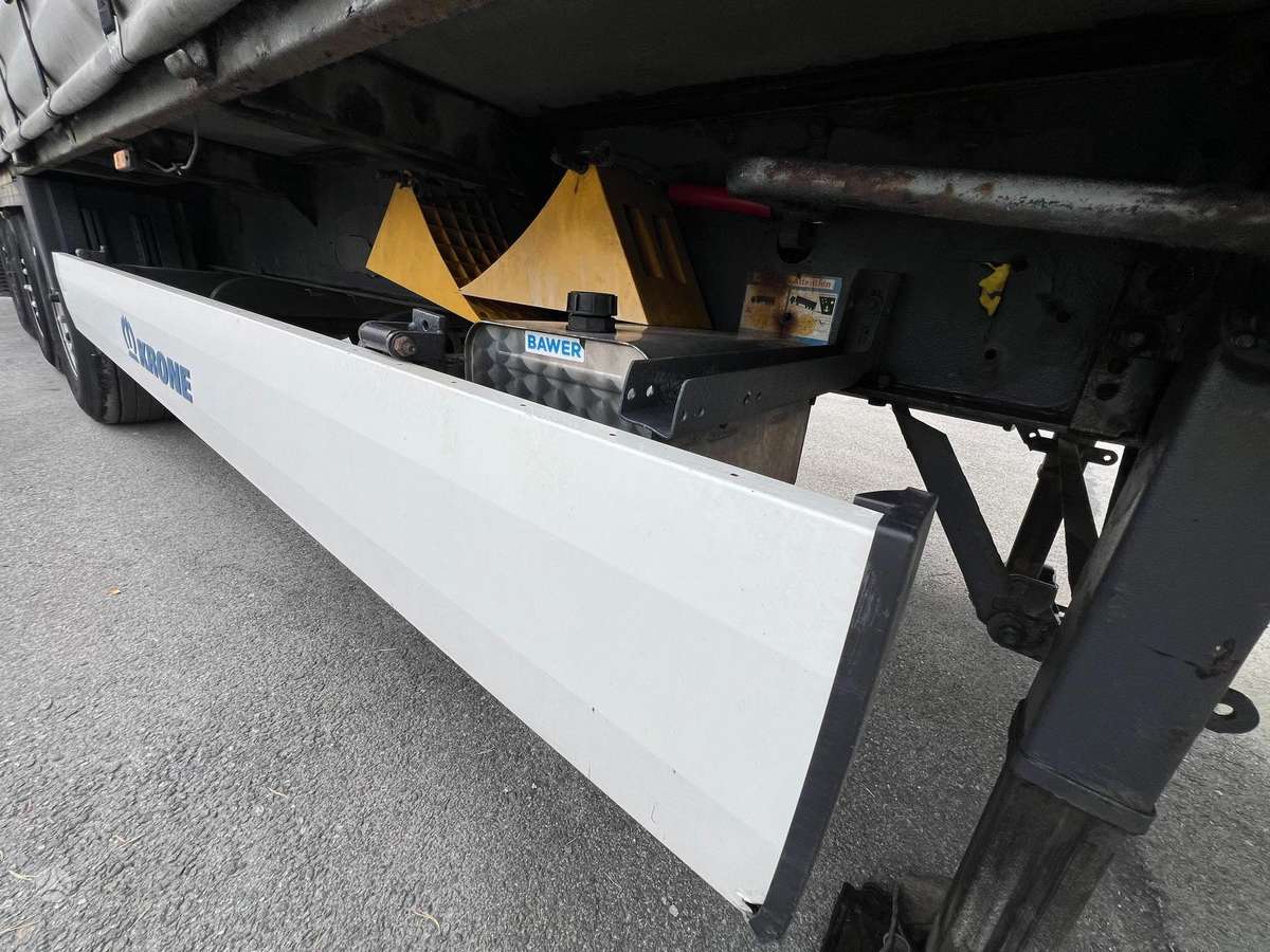 Krone SDP 27, curtain / tarpaulin