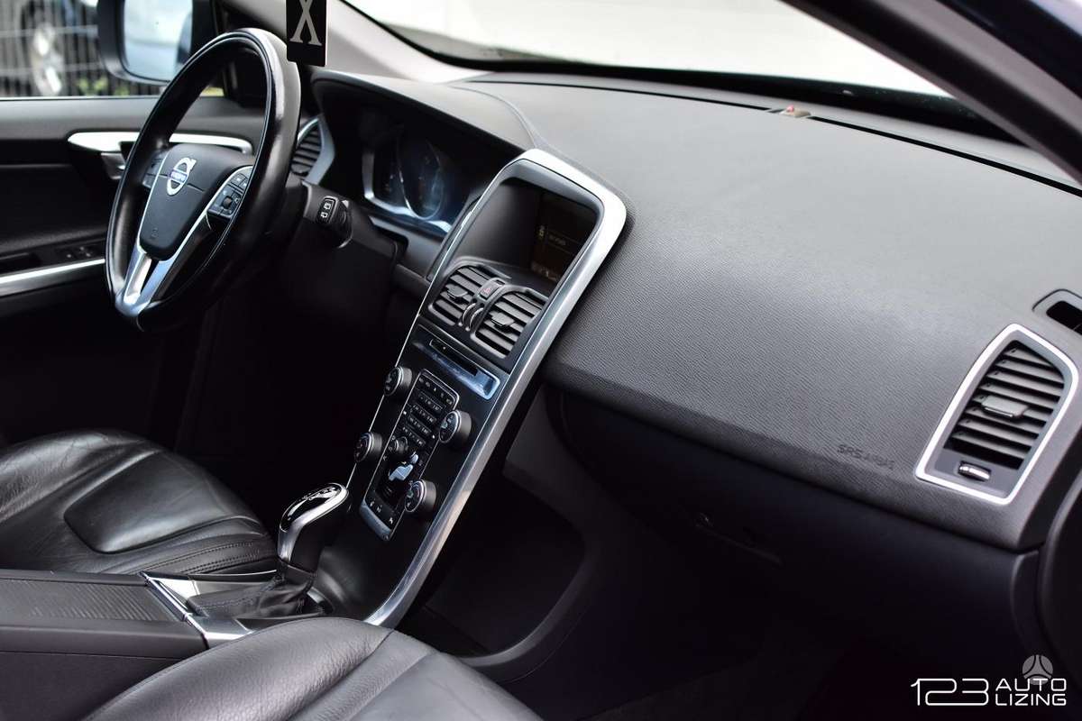 Volvo XC60 - 2