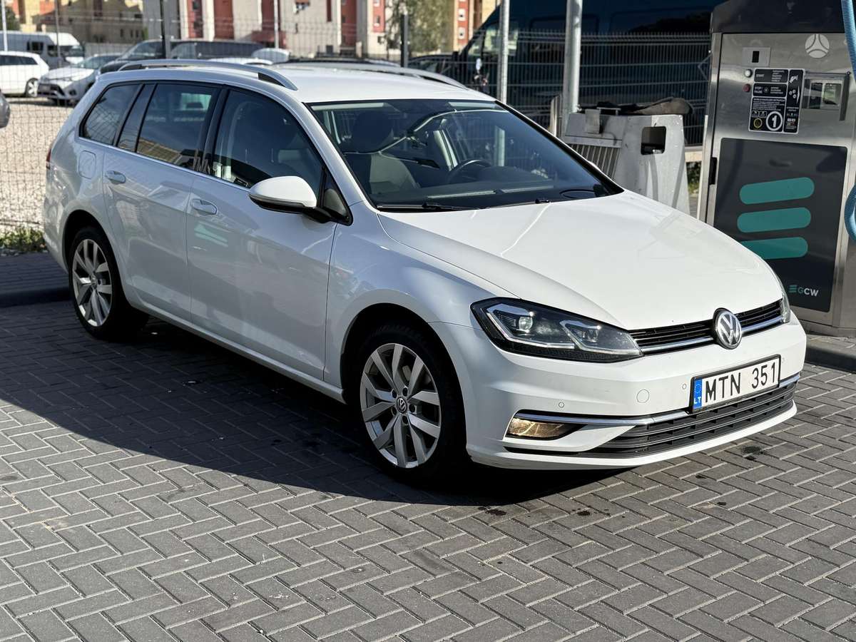 Volkswagen Golf - 3